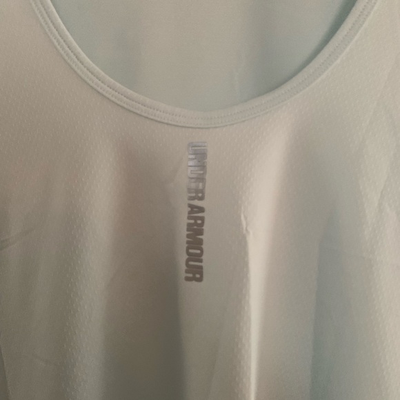 Under armor Tee - Picture 4 of 4